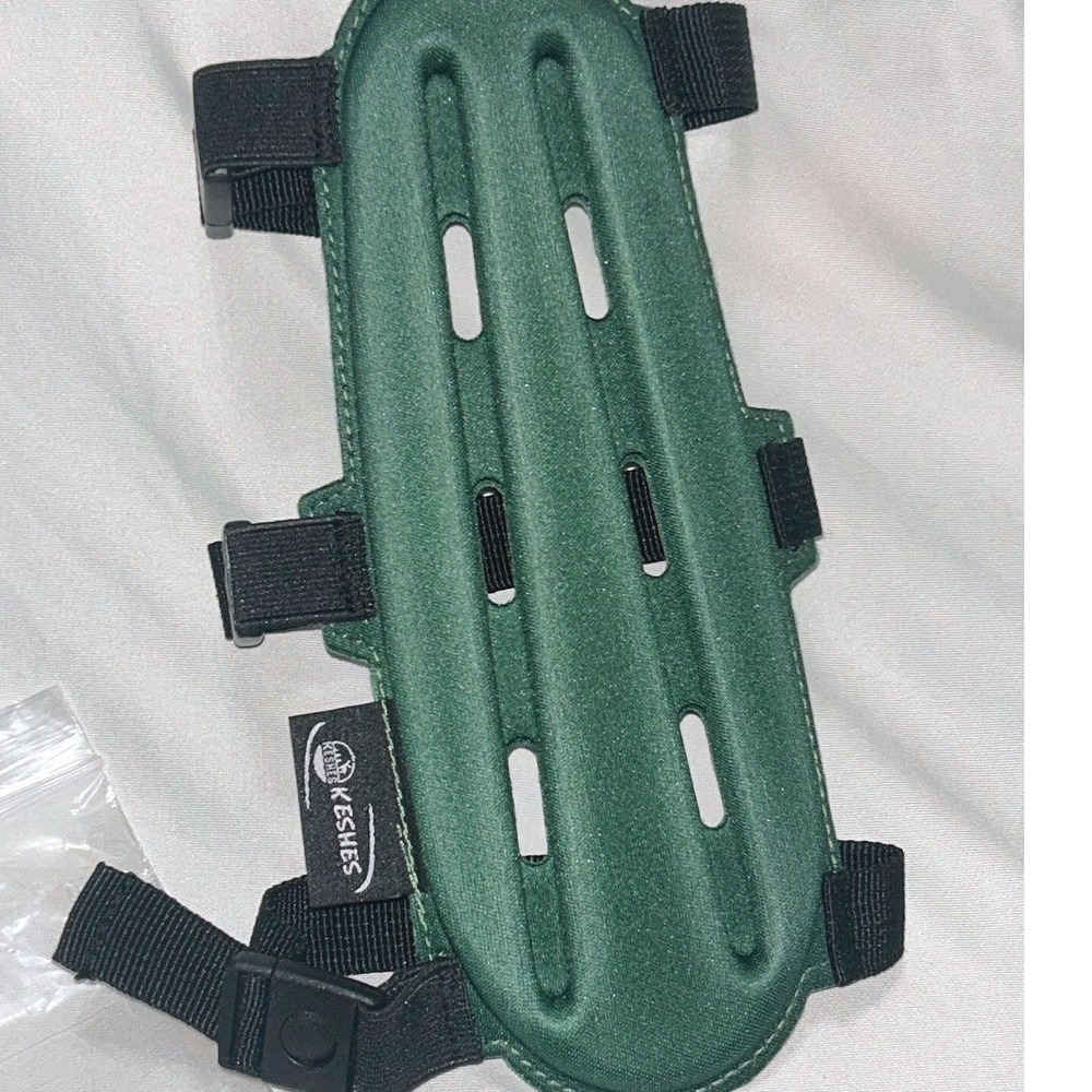 Archery Arm Guard Adjustable Forearm Protector‎ Bow Hunting